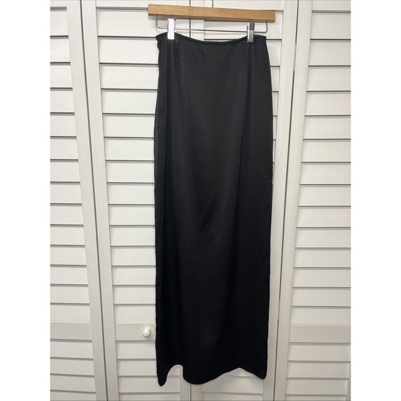 Nasty Gal Textured Satin Split Maxi Skirt Women's Size 4 Black - Picture 8 of 8